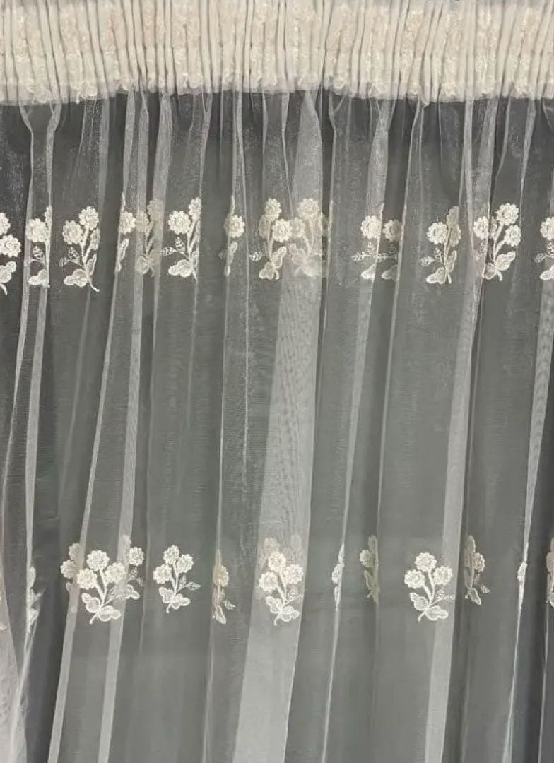 レース カーテン, 花刺繍入り カーテン、H204cmXW110cm X 2,