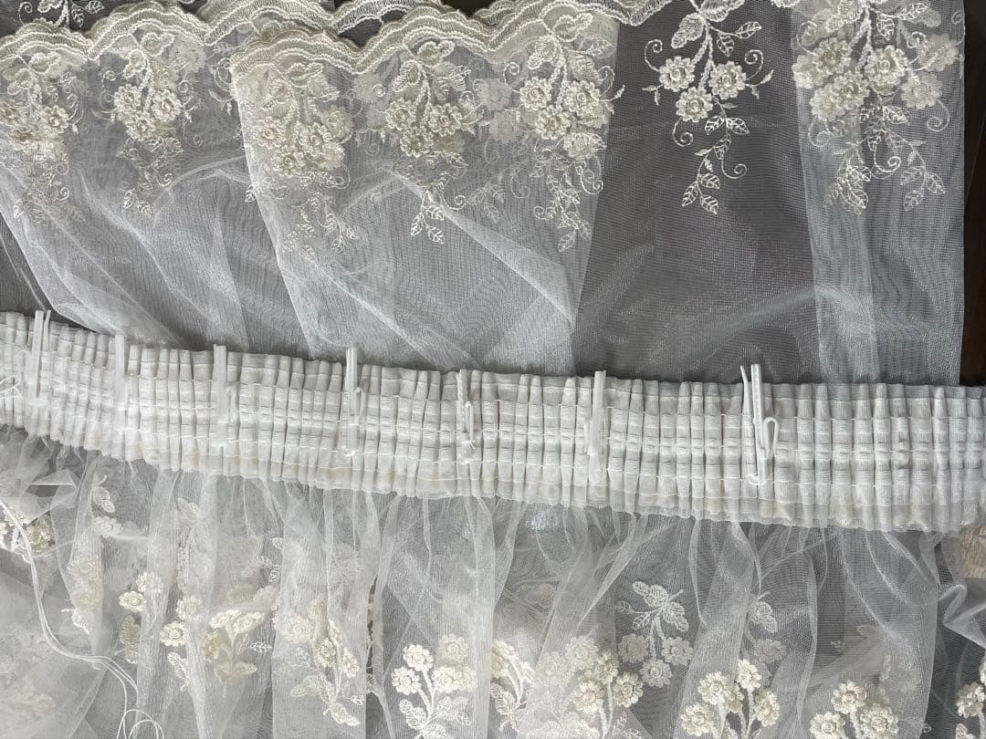 レース カーテン, 花刺繍入り カーテン、H204cmXW110cm X 2,