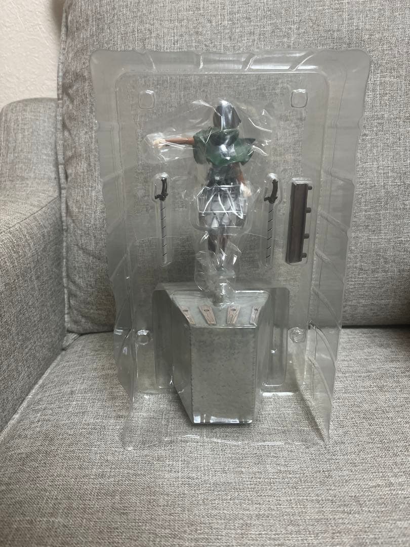 外箱のみ開封 匿名発送　進撃の巨人一番くじ 自由の翼 ミカサ ラストワン賞