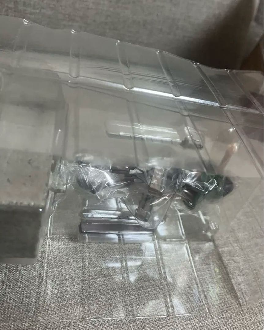 外箱のみ開封 匿名発送　進撃の巨人一番くじ 自由の翼 ミカサ ラストワン賞