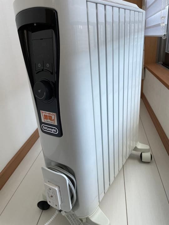 デロンギ　オイルヒーター　RHJ65L0915