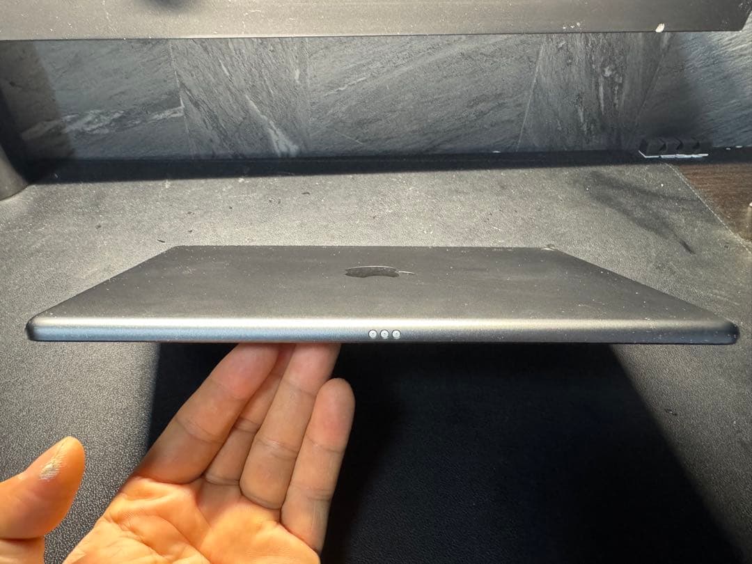 iPad 8世代（Wi-Fiモデル）　32GB