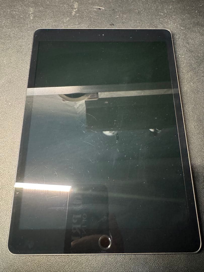 iPad 8世代（Wi-Fiモデル）　32GB