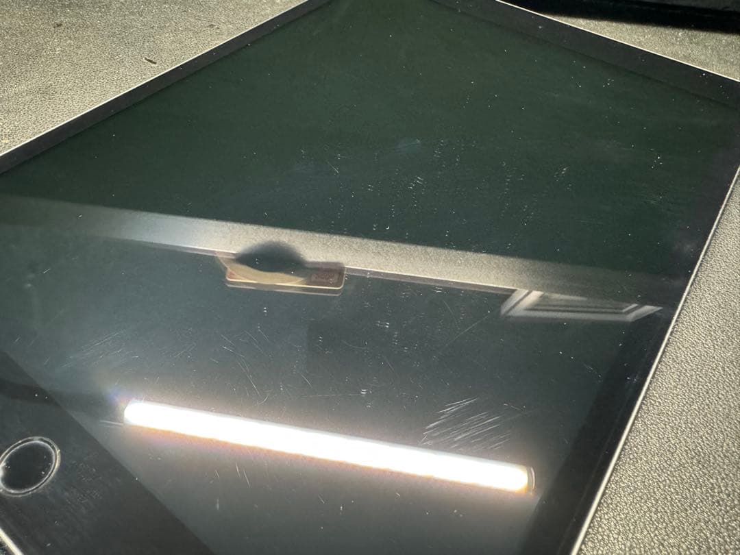 iPad 8世代（Wi-Fiモデル）　32GB