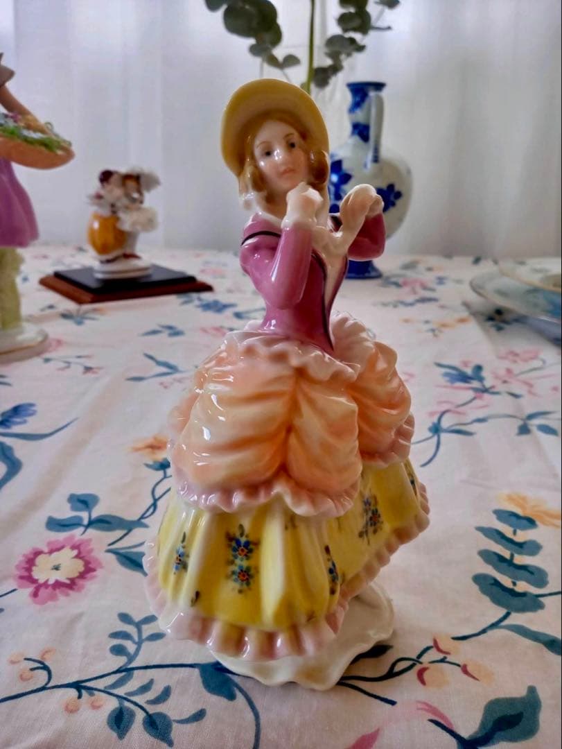 ドイツ　カールエンス作　陶器人形　フィギュリン　　希少