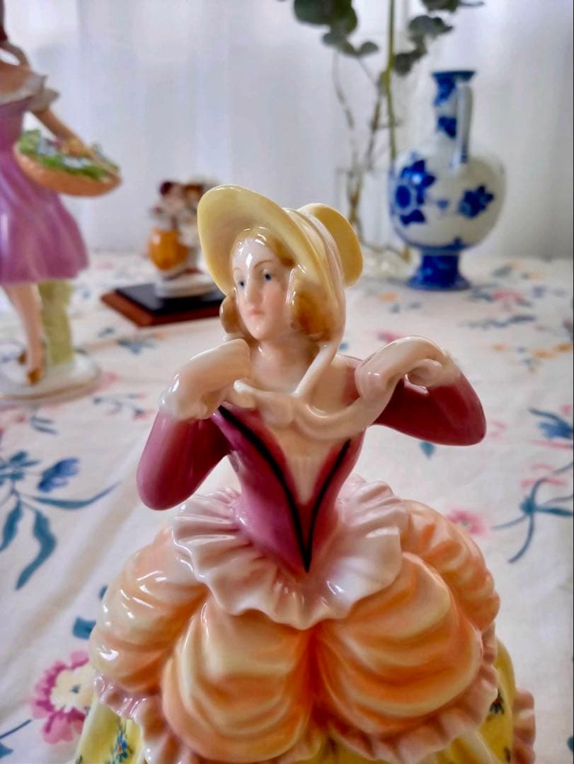 ドイツ　カールエンス作　陶器人形　フィギュリン　　希少