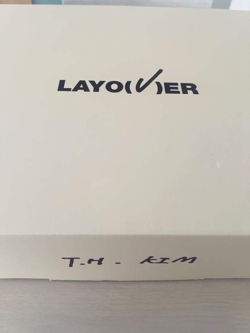 BTS V テテ MARCH BOX #17 LAYOVER