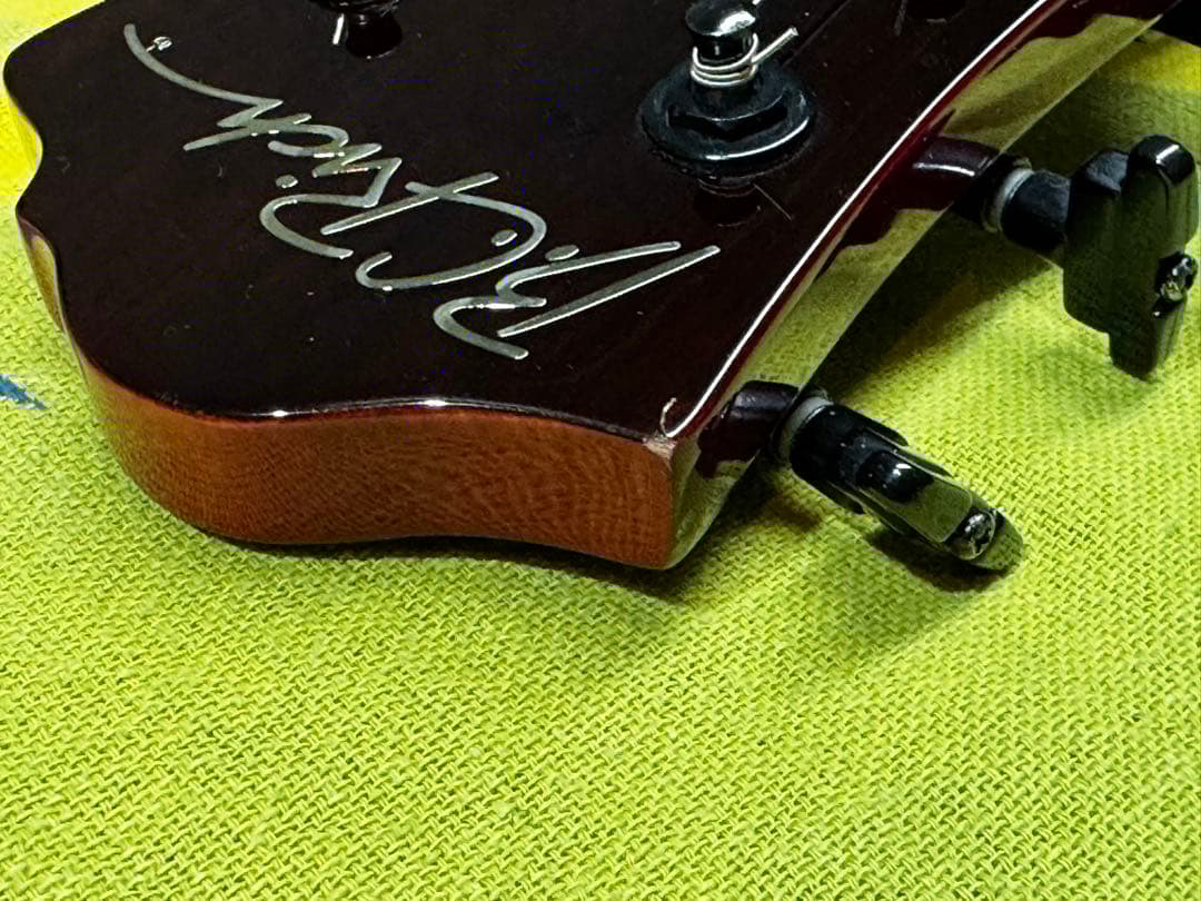 ギター B.C.Rich MOCKINGBIRD