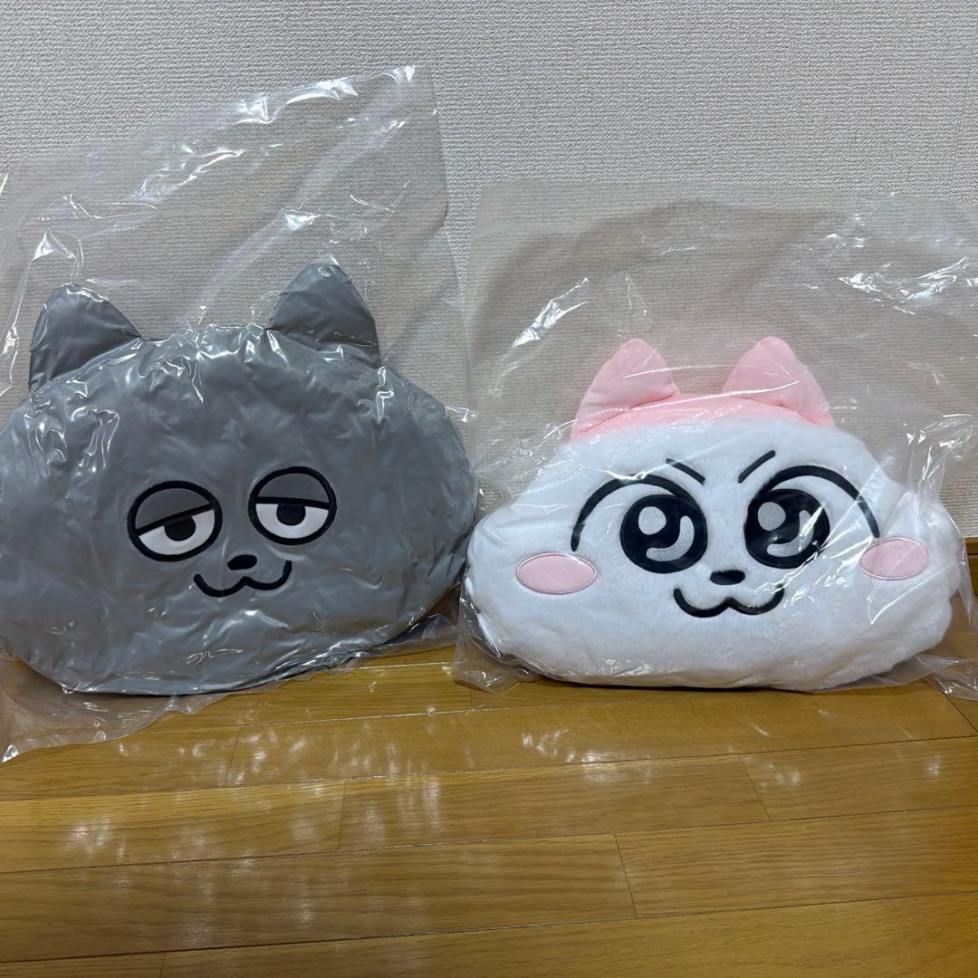 ンめねこ 【新品未使用】アクスタポーチぬいぐるみクッションハンカチモールド巾着