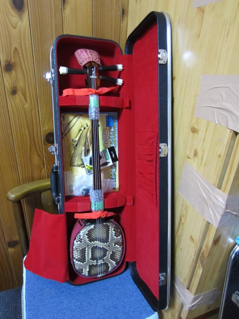 三線工房ひかり沖縄三線 蛇皮強化二重張り ハードケース付き 中古整備品 9