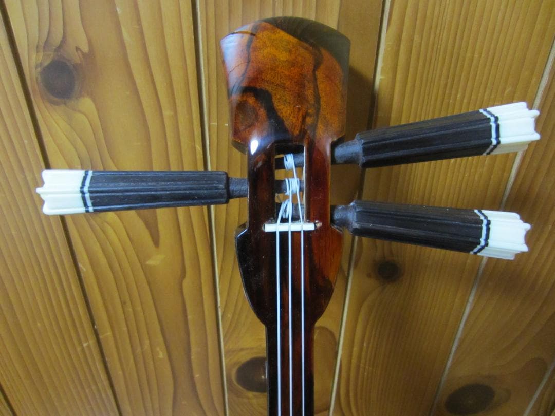 三線工房ひかり沖縄三線 蛇皮強化二重張り ハードケース付き 中古整備品 9