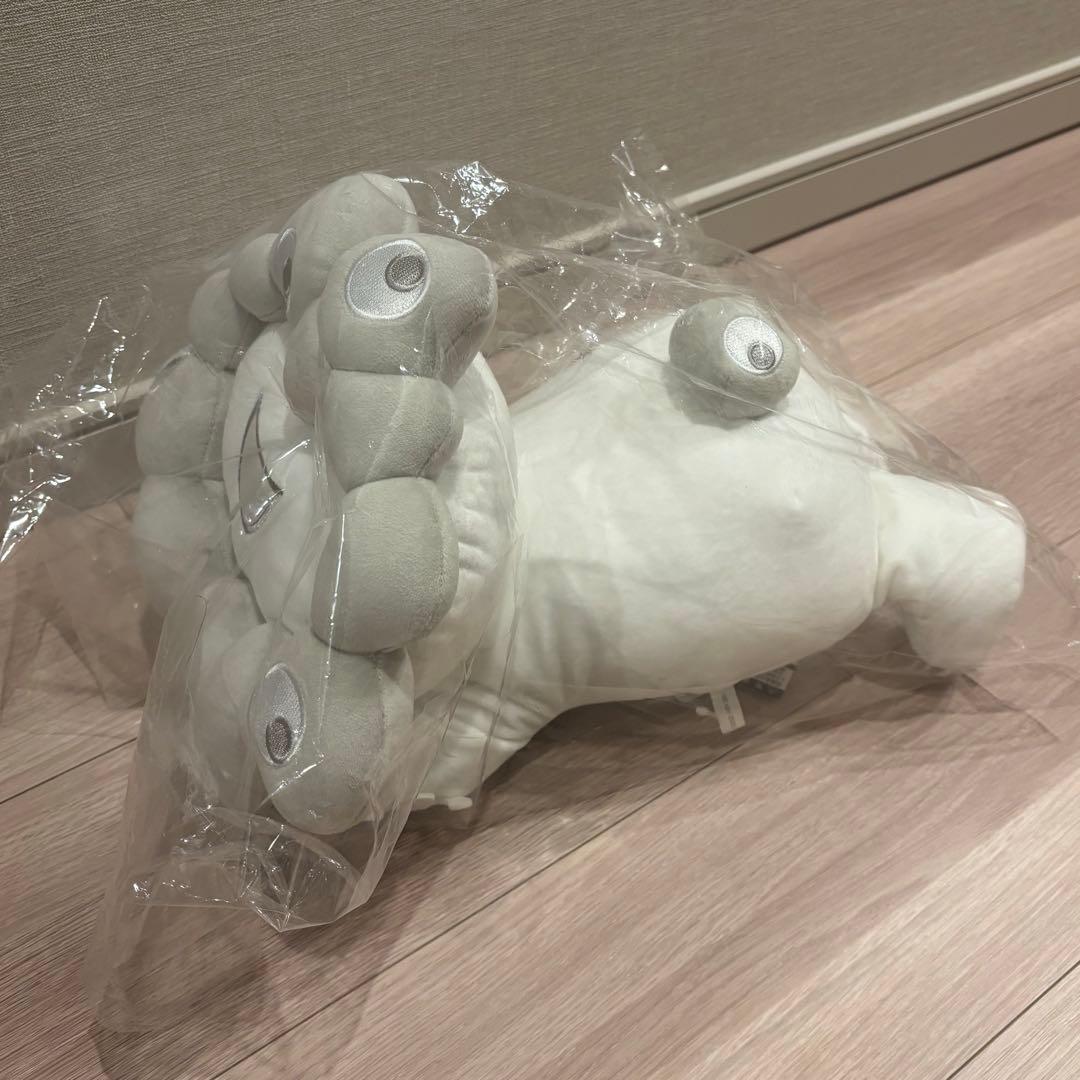 ミャクミャク　這い型ぬいぐるみ　白　L