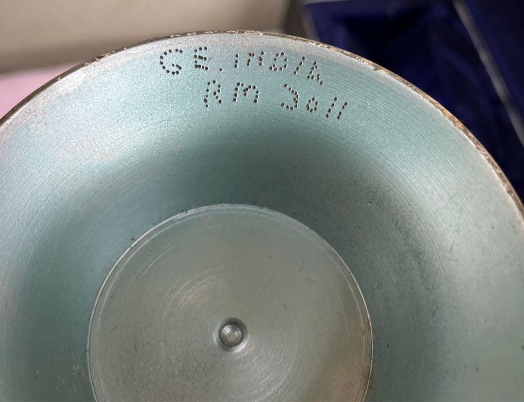 金属製　花瓶　箱入り　希少　ロットナンバー