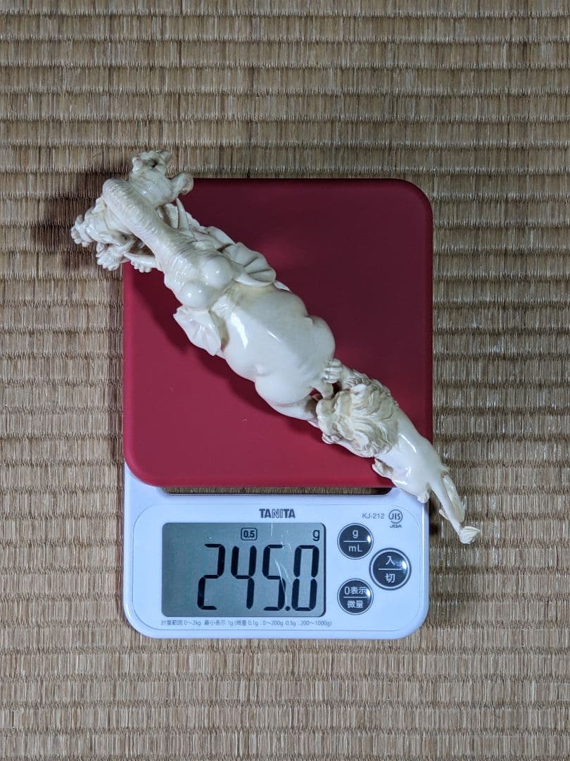 ⭐中国土産 工芸品 細密透かし彫り彫刻 象獅子闘 コレクション骨董品アンティーク