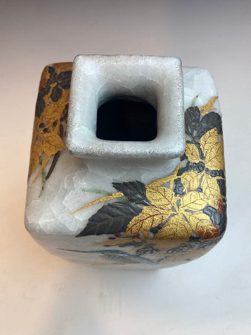 鈴木爽司 作 色絵金銀彩翡翠之図角瓶 共箱 花瓶 花生 花入