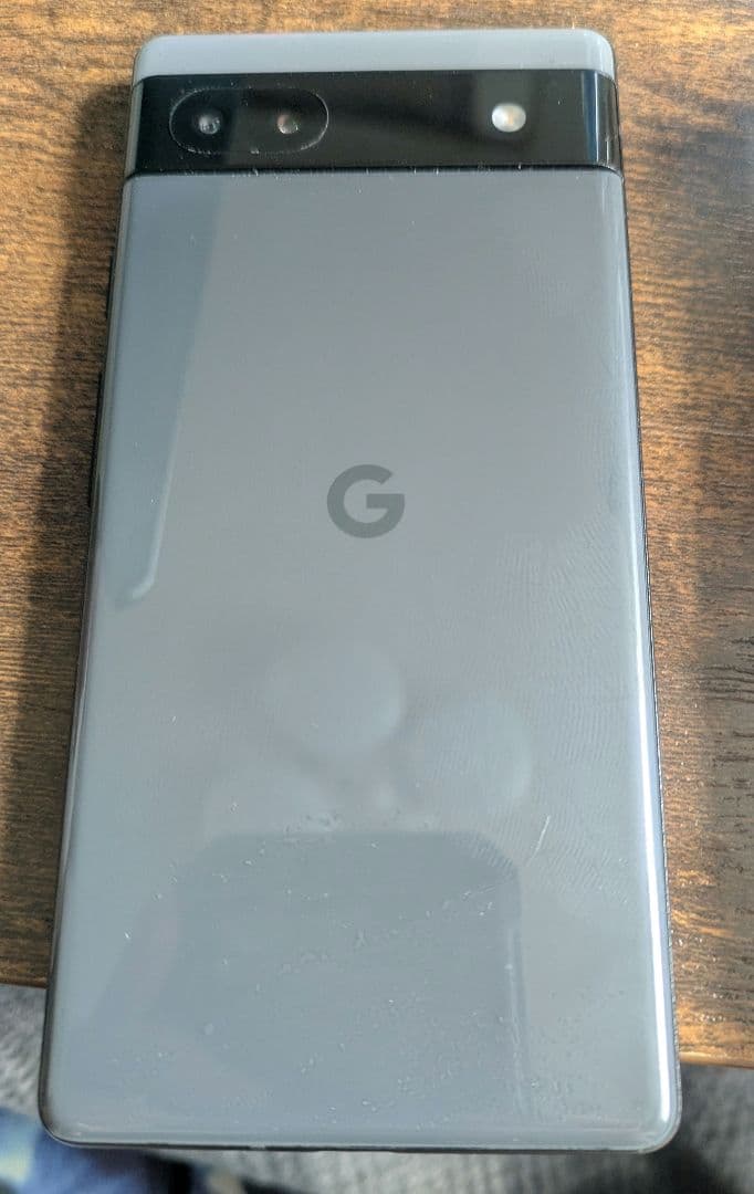 Google Pixel 6a本体とケース