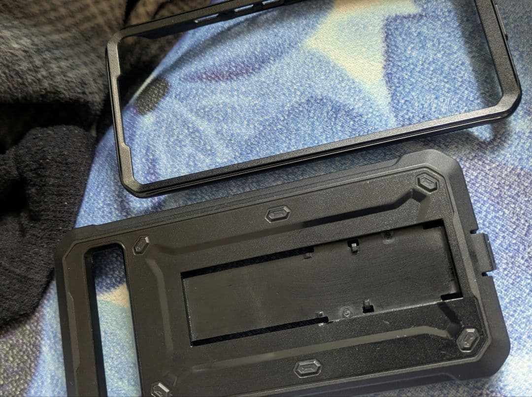 Google Pixel 6a本体とケース