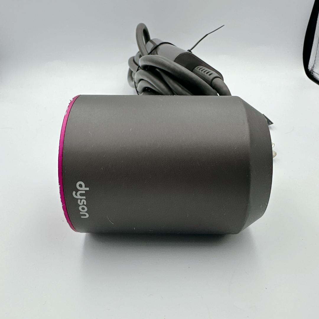 風量新品同様！ Dysonドライヤー HD03 レッド 大風量 速乾 本体のみ