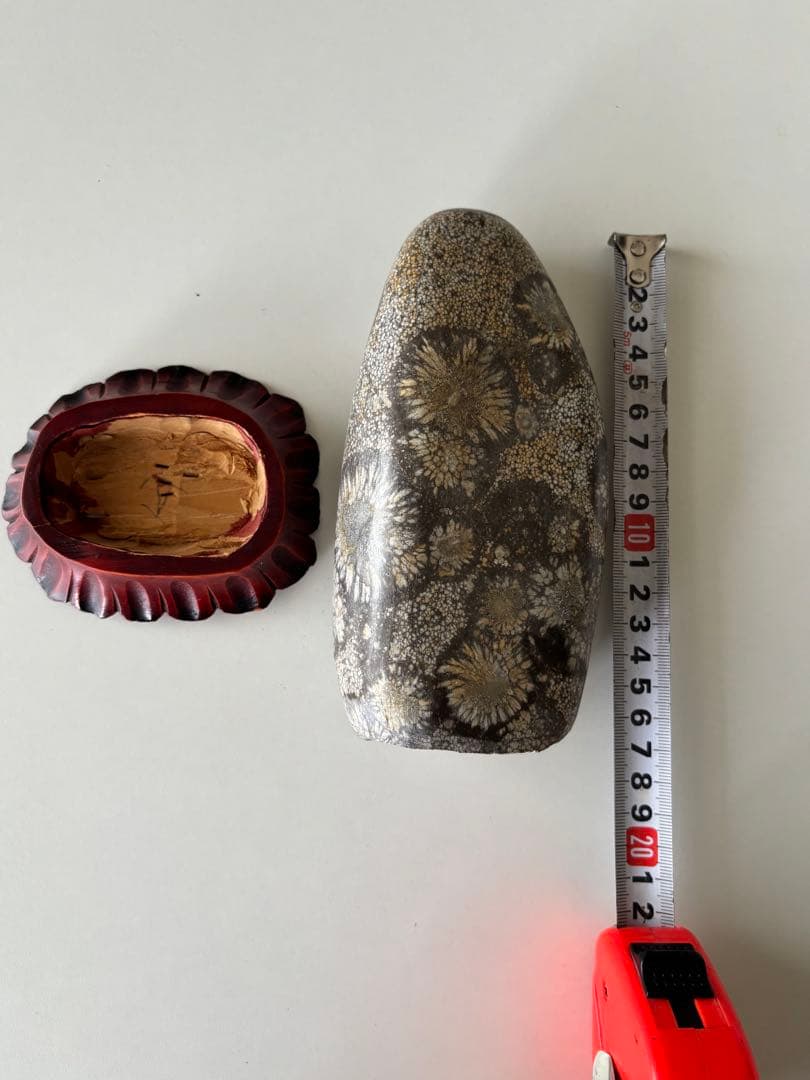 菊花石 木製台座付き