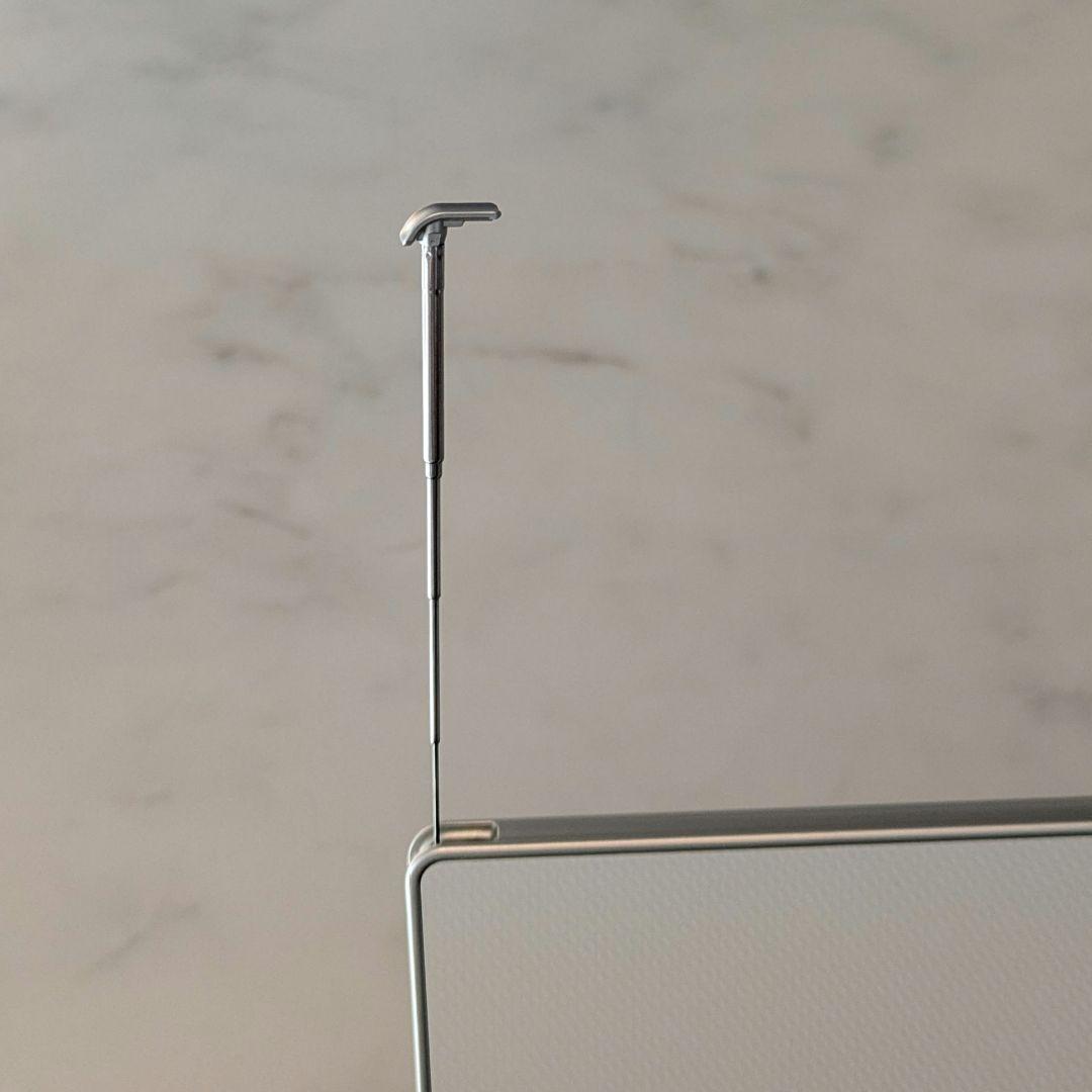 arrows Tab F-02K Off White SIMロック解除済