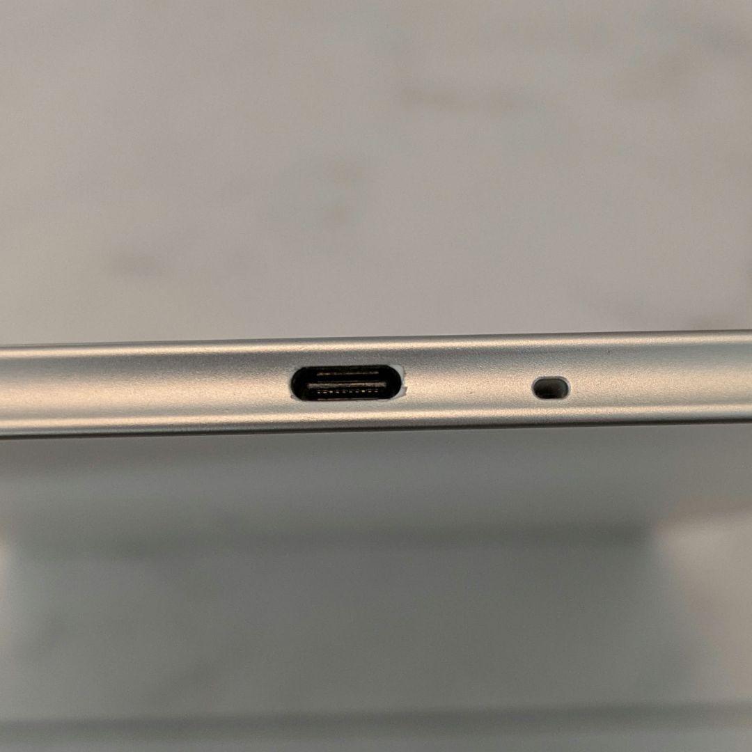 arrows Tab F-02K Off White SIMロック解除済