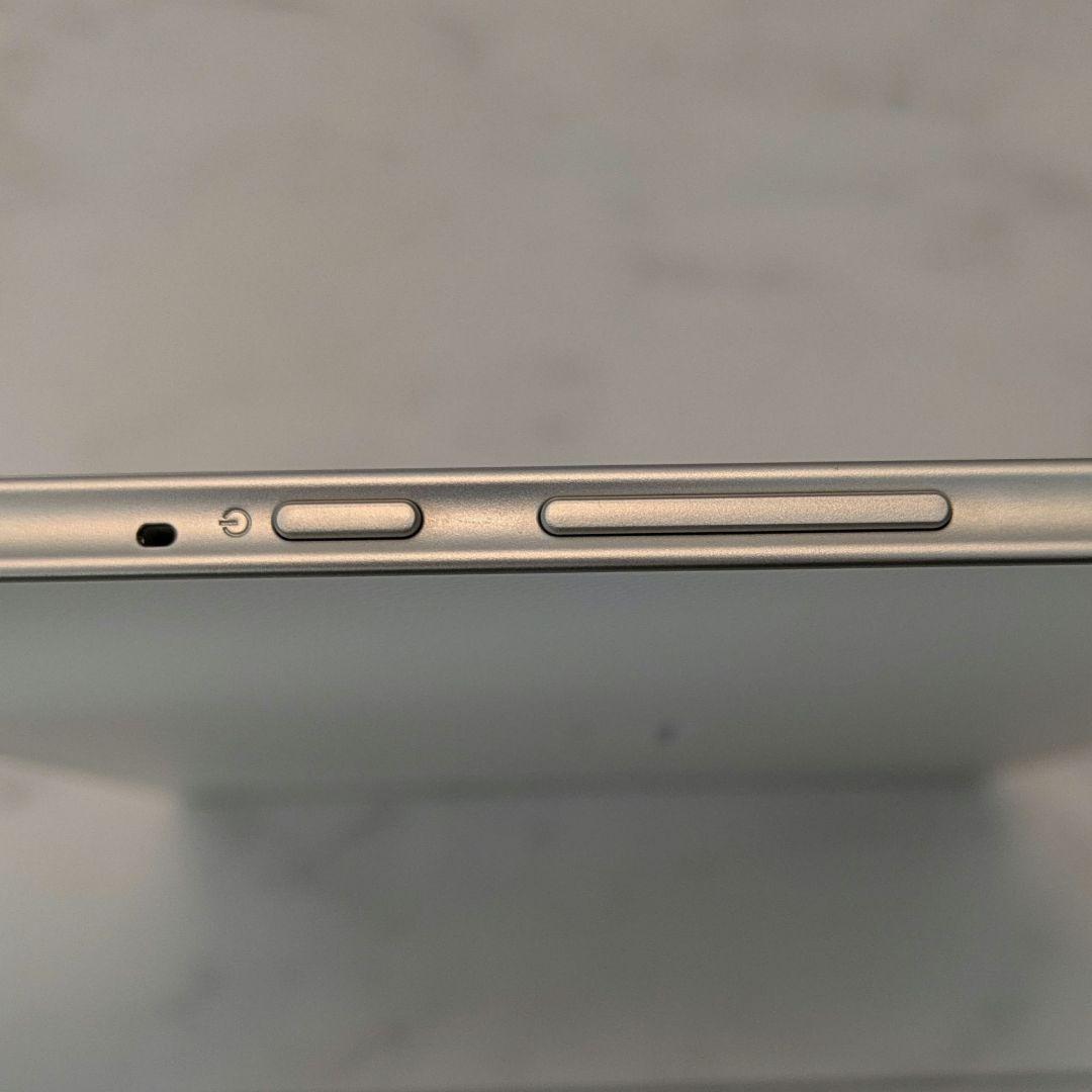 arrows Tab F-02K Off White SIMロック解除済