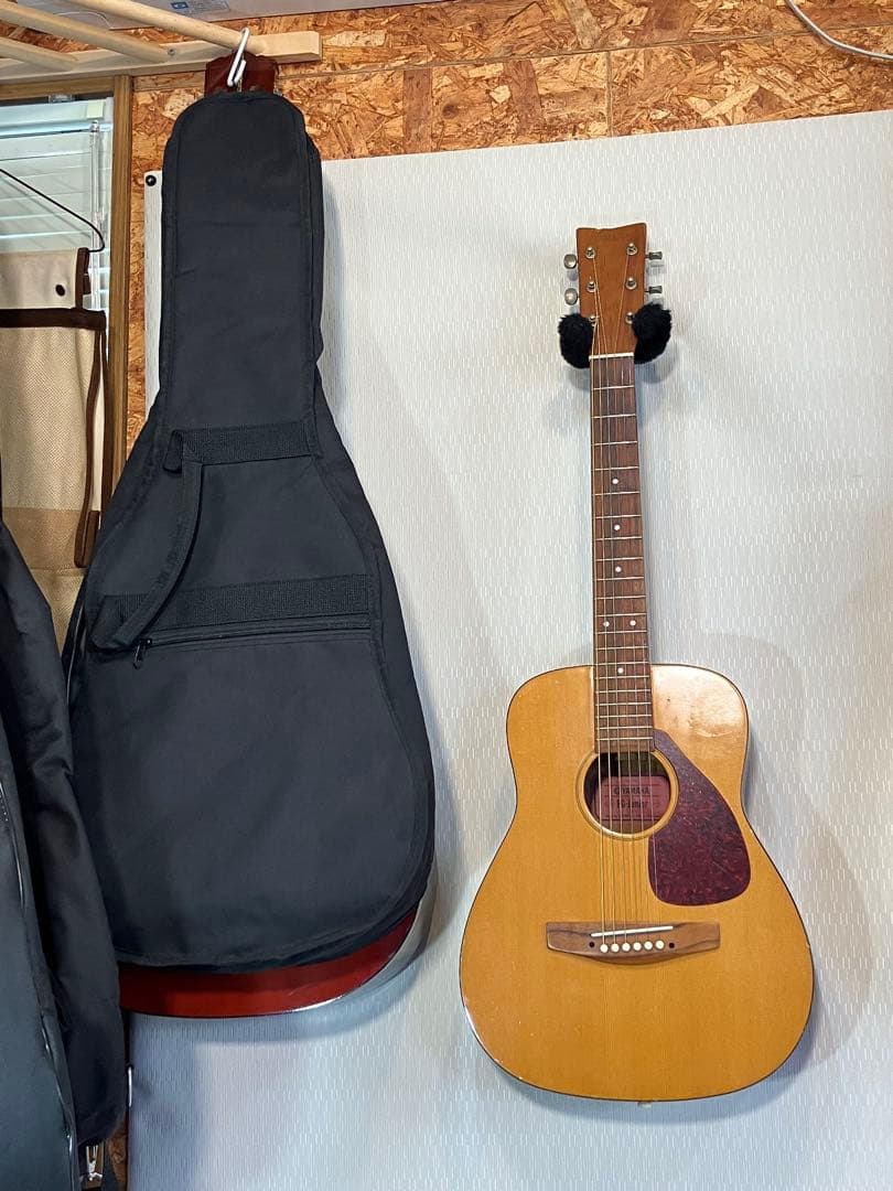 YAMAHAミニサイズ・フォークギター！ソフトケース付きます。