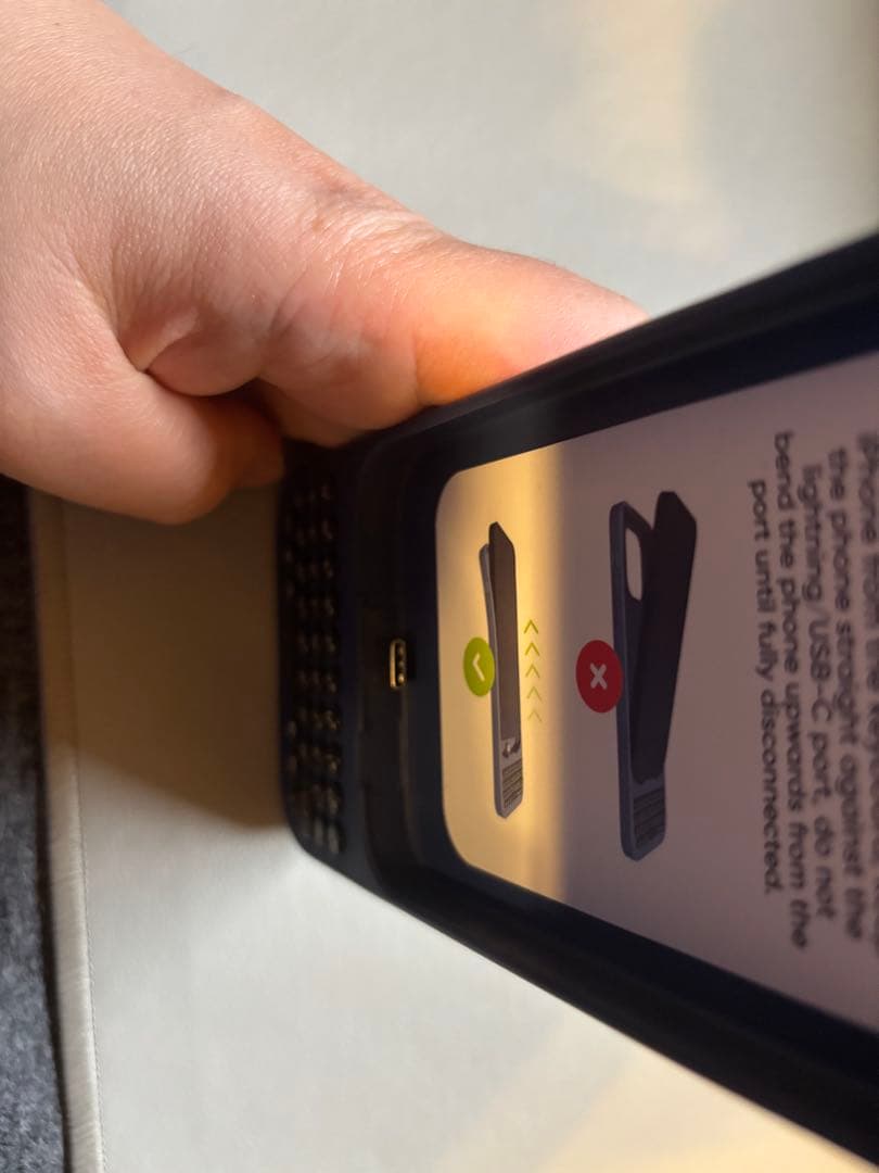 Clicks Keyboard for iPhone 15 中古 自宅保管