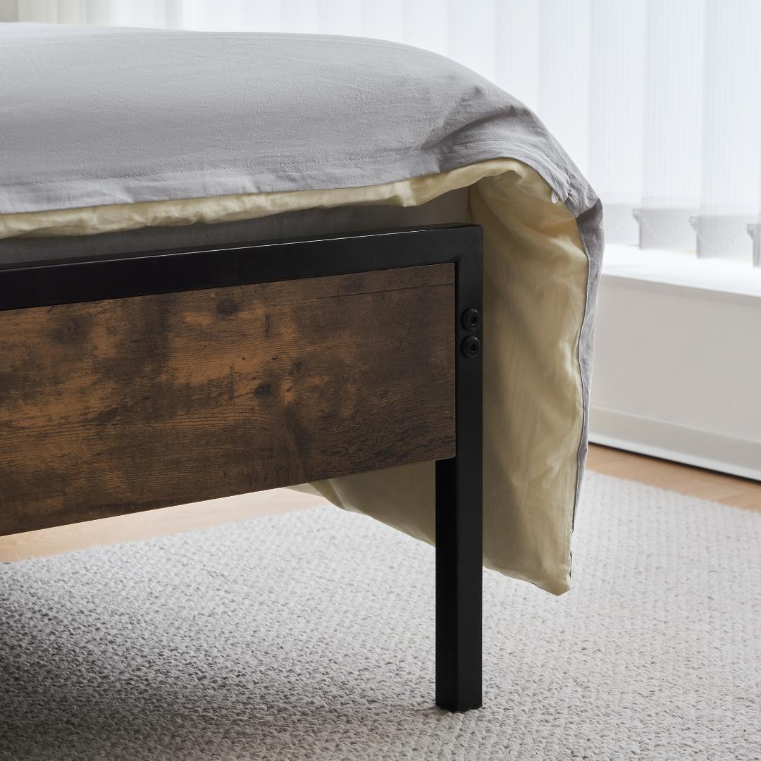 コンセント付きベッドフレーム シングルベッド パイプベッド　S・シングル