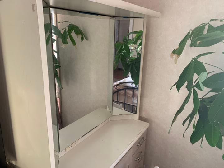 姫系白のドレッサー三面鏡化粧台