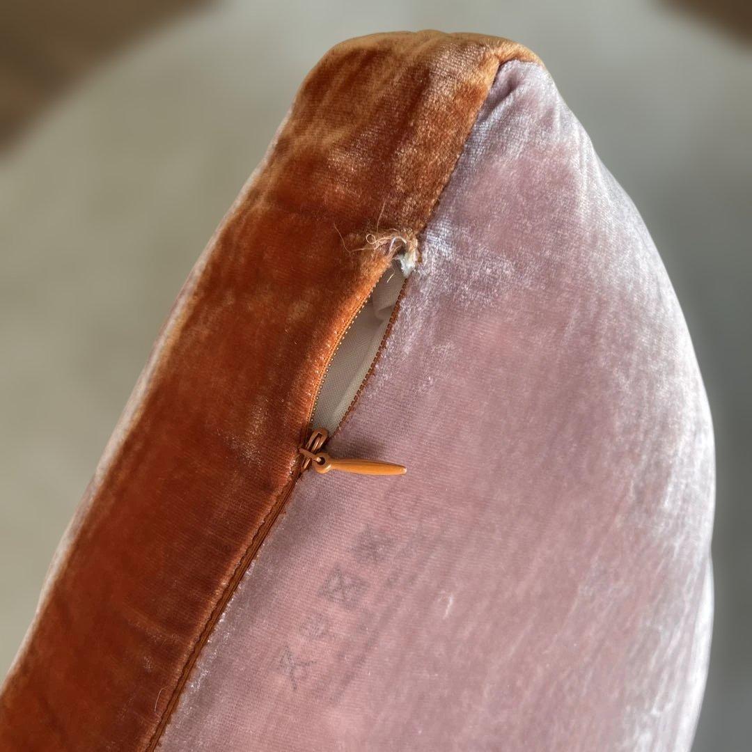 Beatrice LAVAL シルクベロアクッション45×44 エレバンピンク