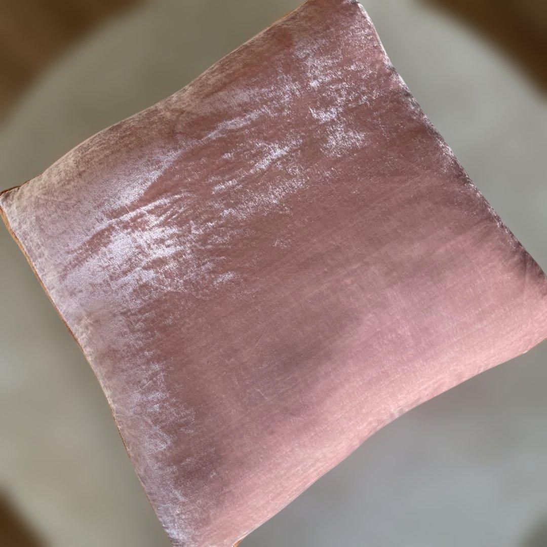 Beatrice LAVAL シルクベロアクッション45×44 エレバンピンク