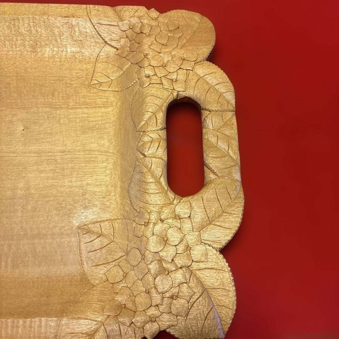 26 木彫り　持ち手付お盆　紫陽花