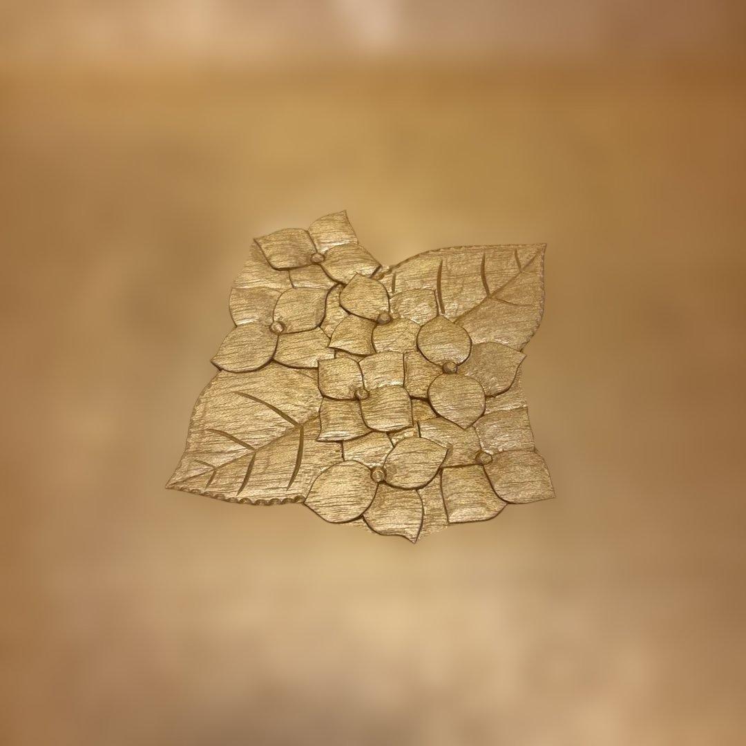 26 木彫り　持ち手付お盆　紫陽花