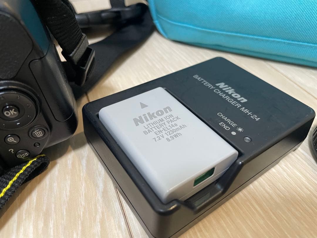 Nikon デジタル一眼レフカメラ レンズ3本付き