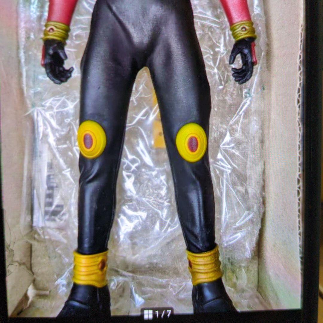 メディコムトイ。仮面ライダークウガ。