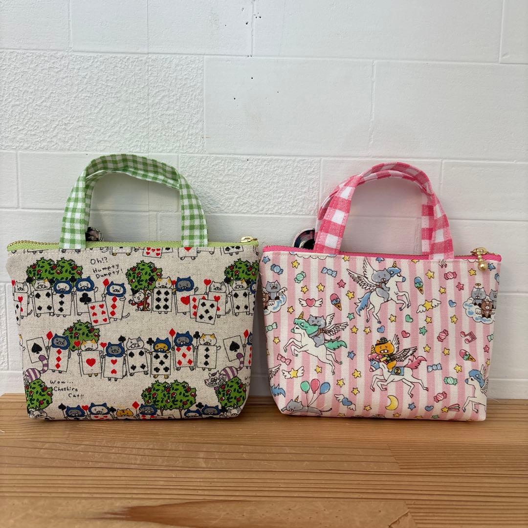 感謝価格　パッチワーク　猫柄　持ち手付き16cmファスナーポーチ ハンドメイド