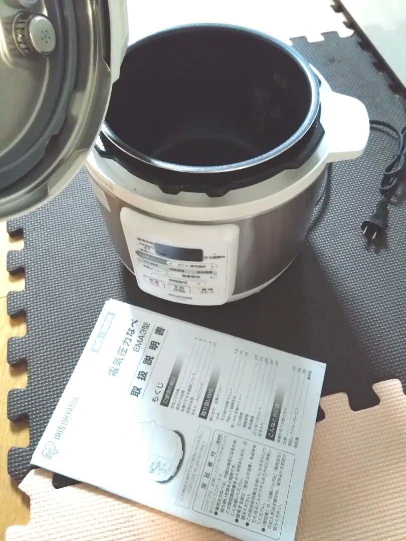 電気圧力鍋　アイリスオーヤマ　EM3 未使用