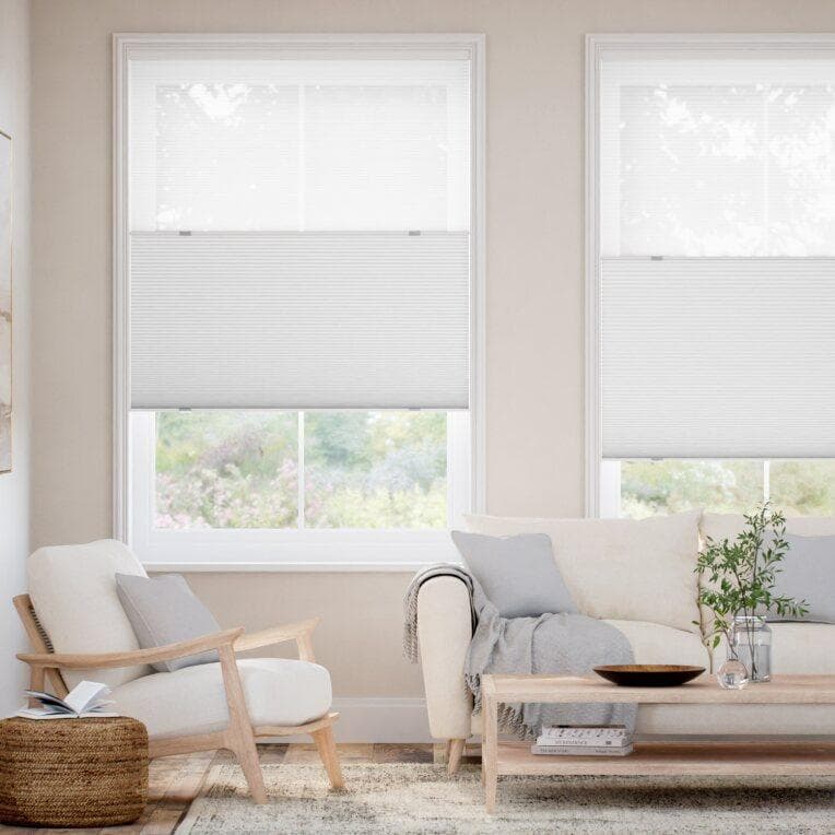 未使用　ハニカムシェード　シアーホワイトグレー　123.5×117