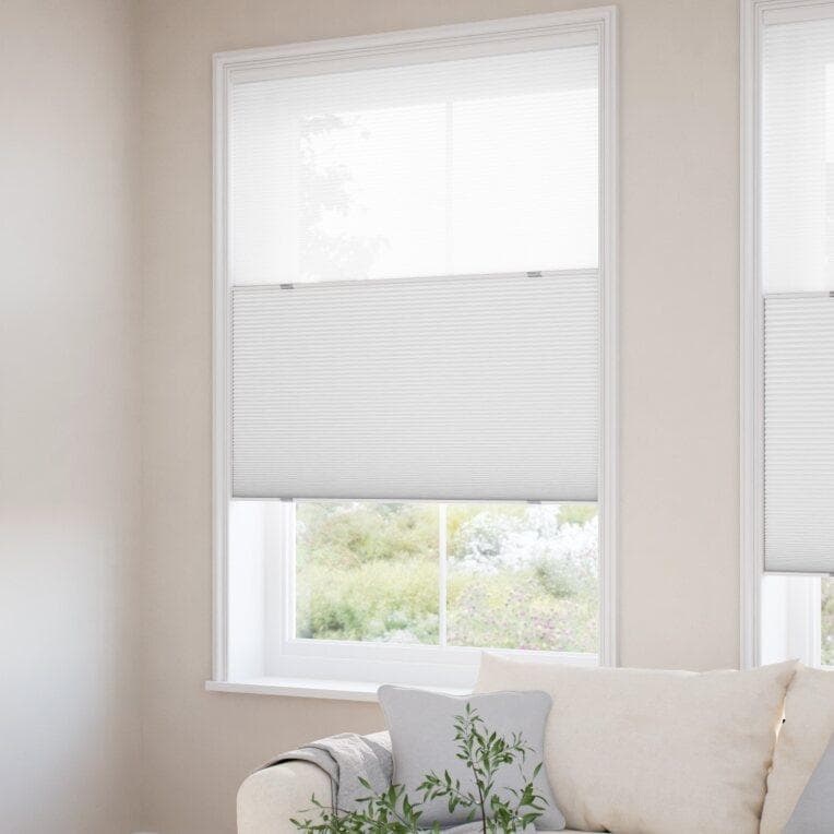 未使用　ハニカムシェード　シアーホワイトグレー　123.5×117