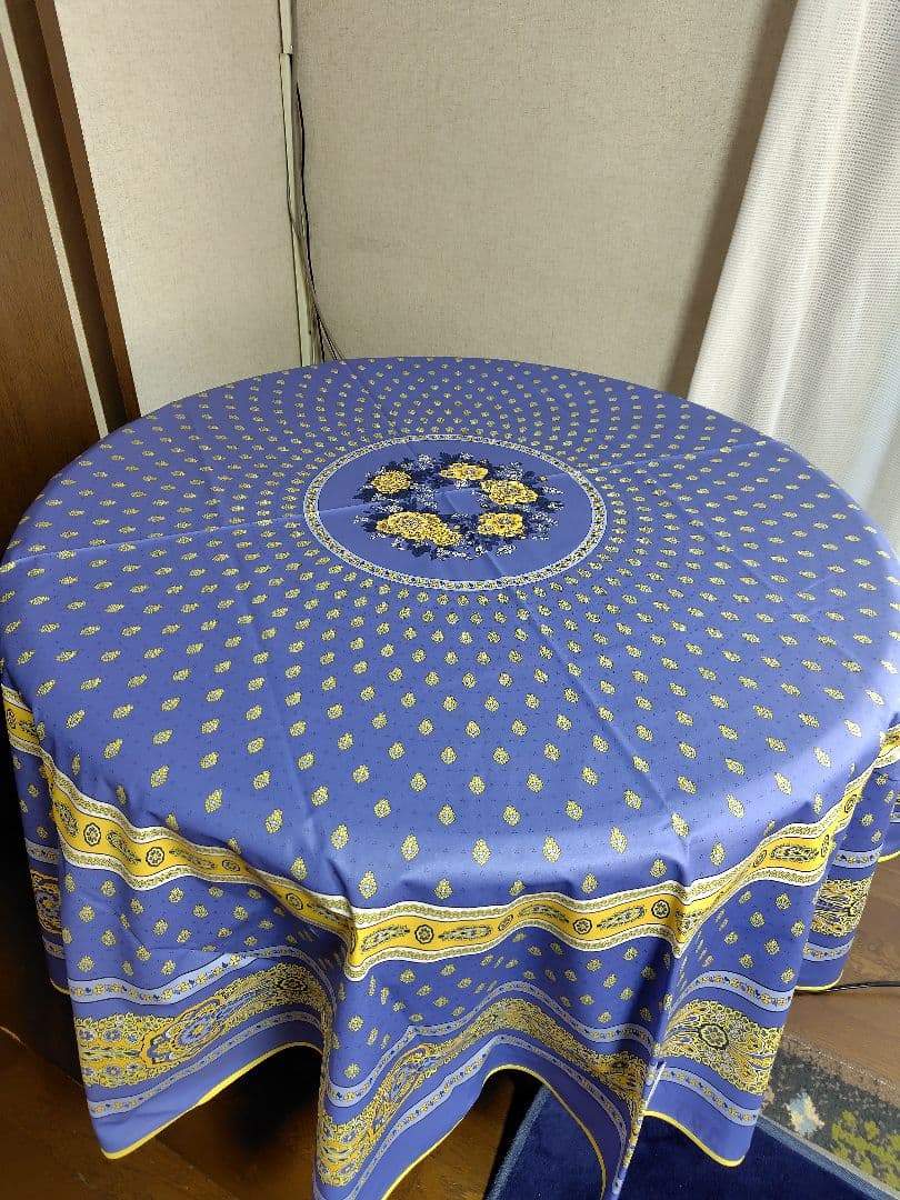 R8 バスティードラベンド 円形クロス