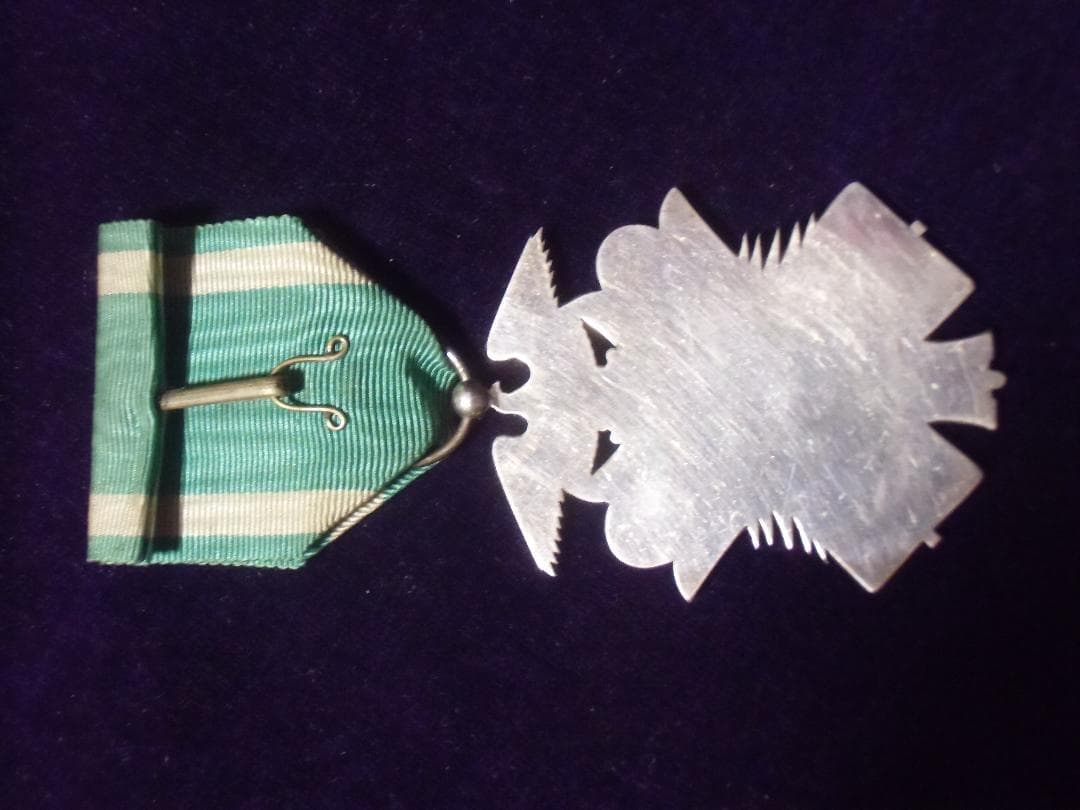 け*ん様 ●日本の勲章/徽章/日本軍＊功七級金鵄勲章（実物）