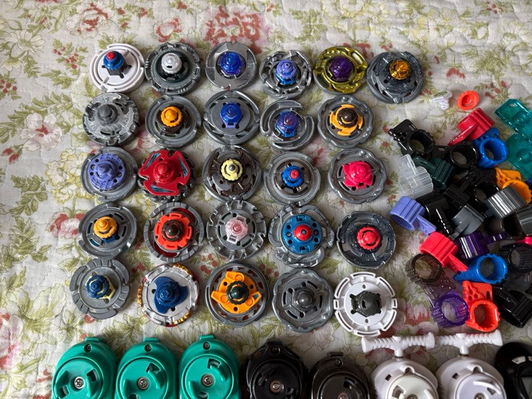 【値下げ交渉可能】ベイブレード　メタルファイト　大量　まとめ売り