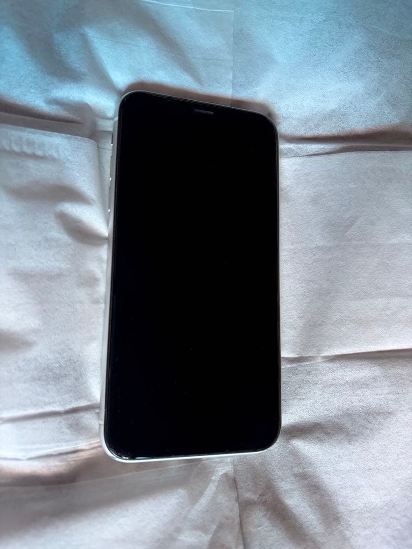 Apple iPhone XR ホワイト 6.1インチ　128GB