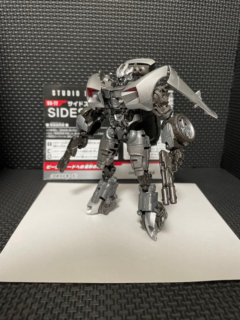 トランスフォーマースタジオシリーズ　ss-77 サイドスワイプ