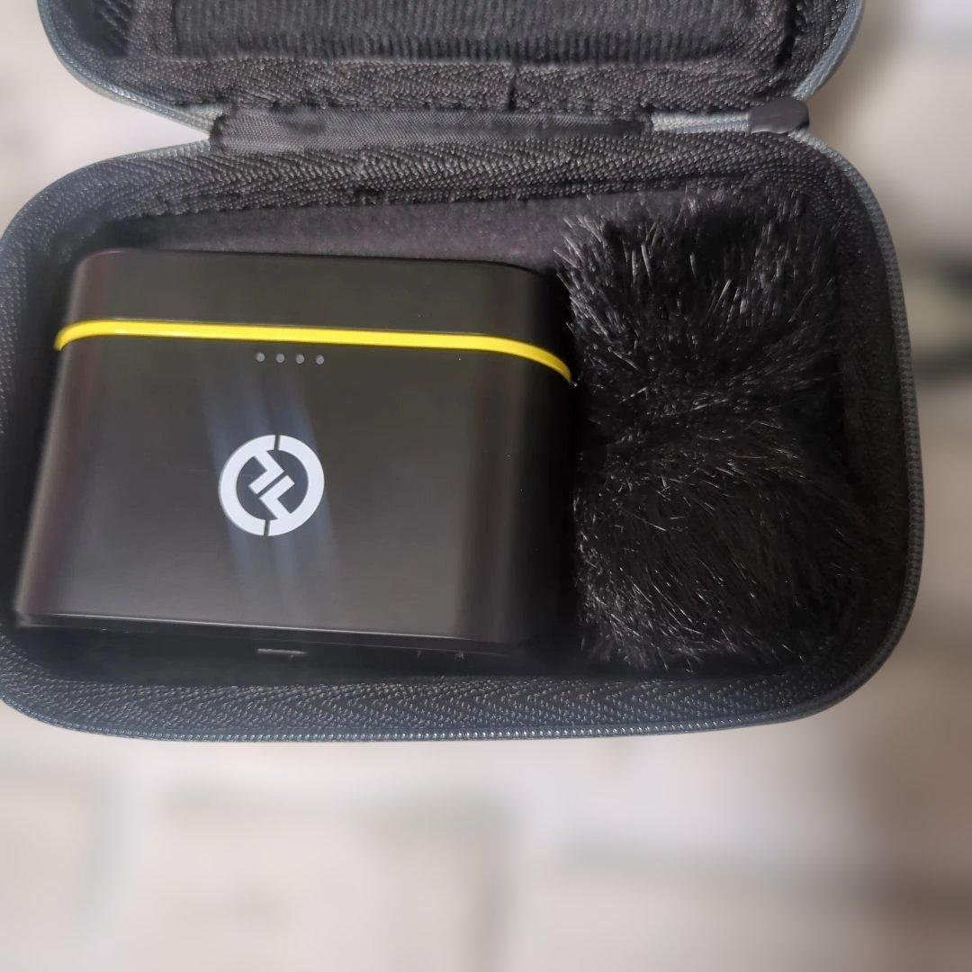 Hollyland ワイヤレスマイク充電ケース