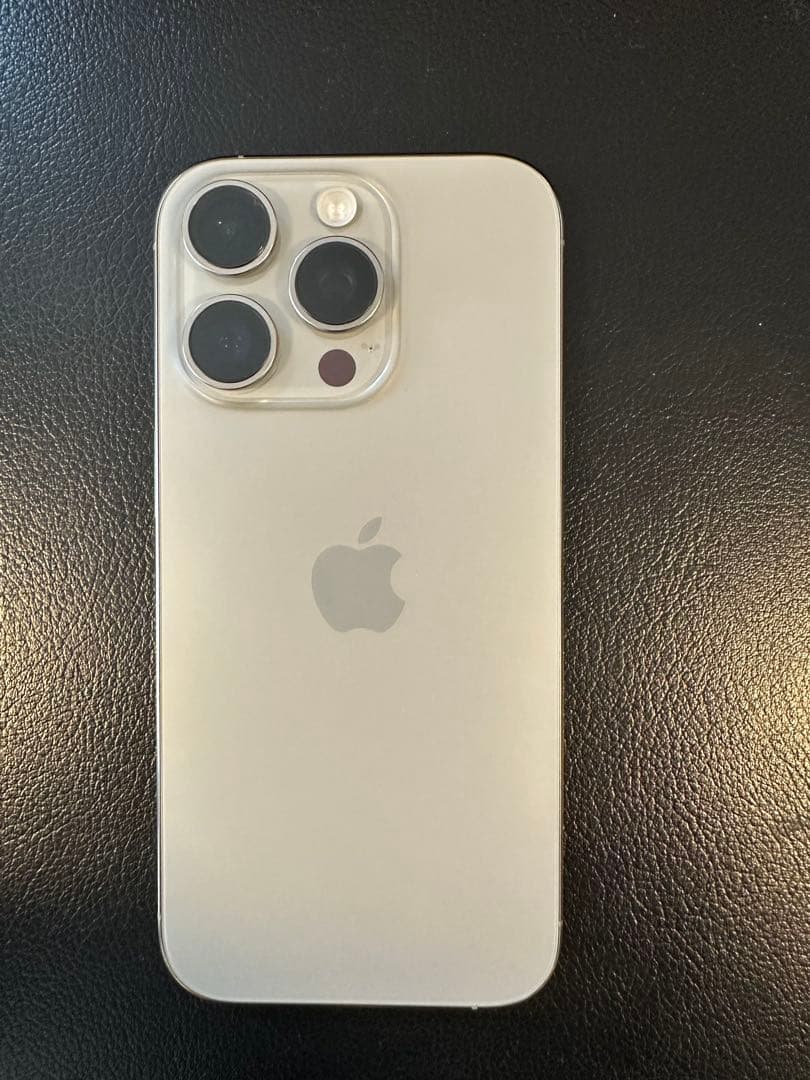 iphone 16 Pro 256gb バッテリー99% 充放電180回