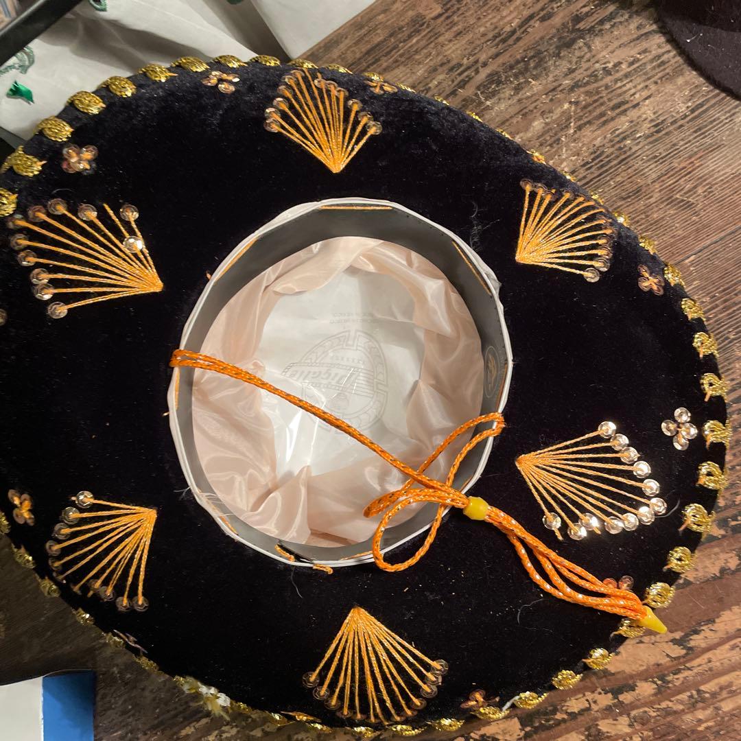 【豪華刺繍】メキシカン ソンブレロ ブラック×ゴールド 装飾ハットディスプレイ