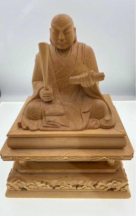 日蓮聖人坐像　木彫り　仏像