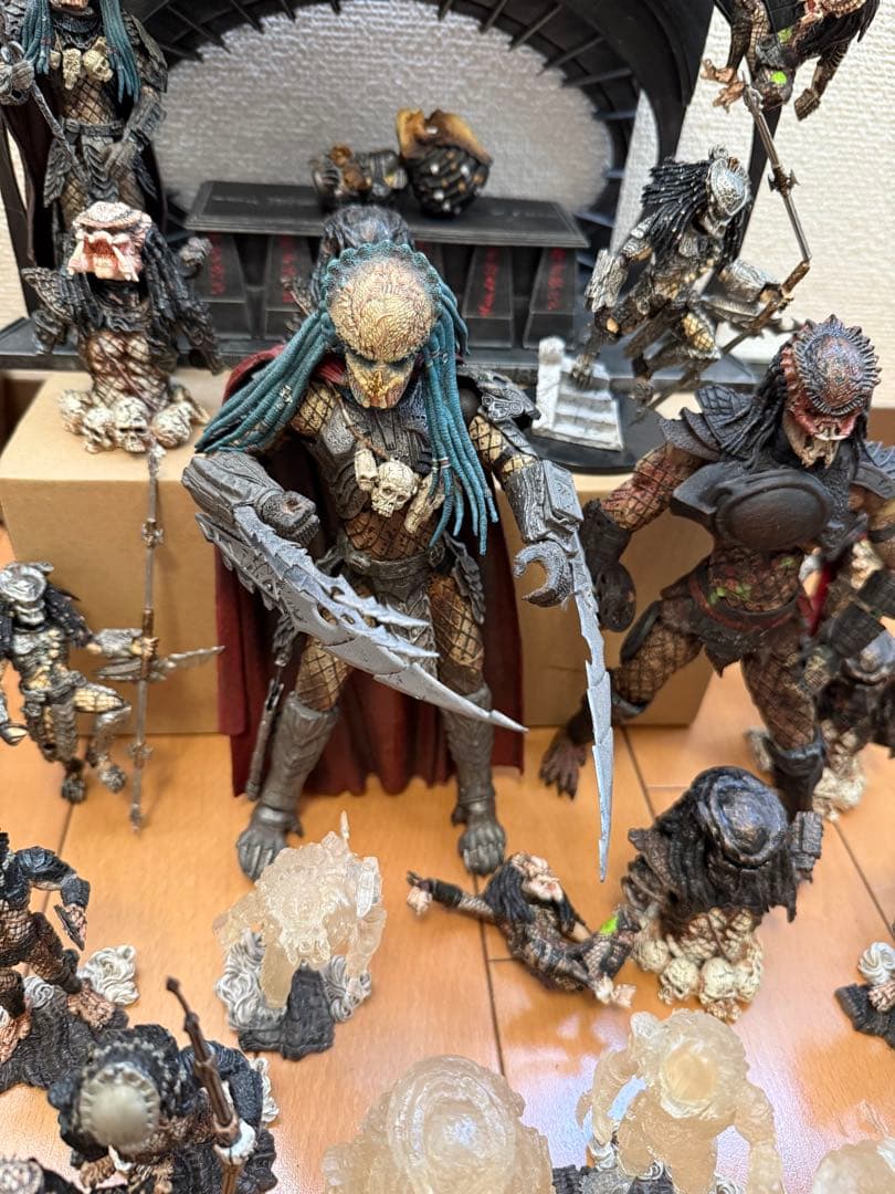 Ｔ*様 【大量まとめ売り】McFarlane AVP/プレデターフィギュアミニ